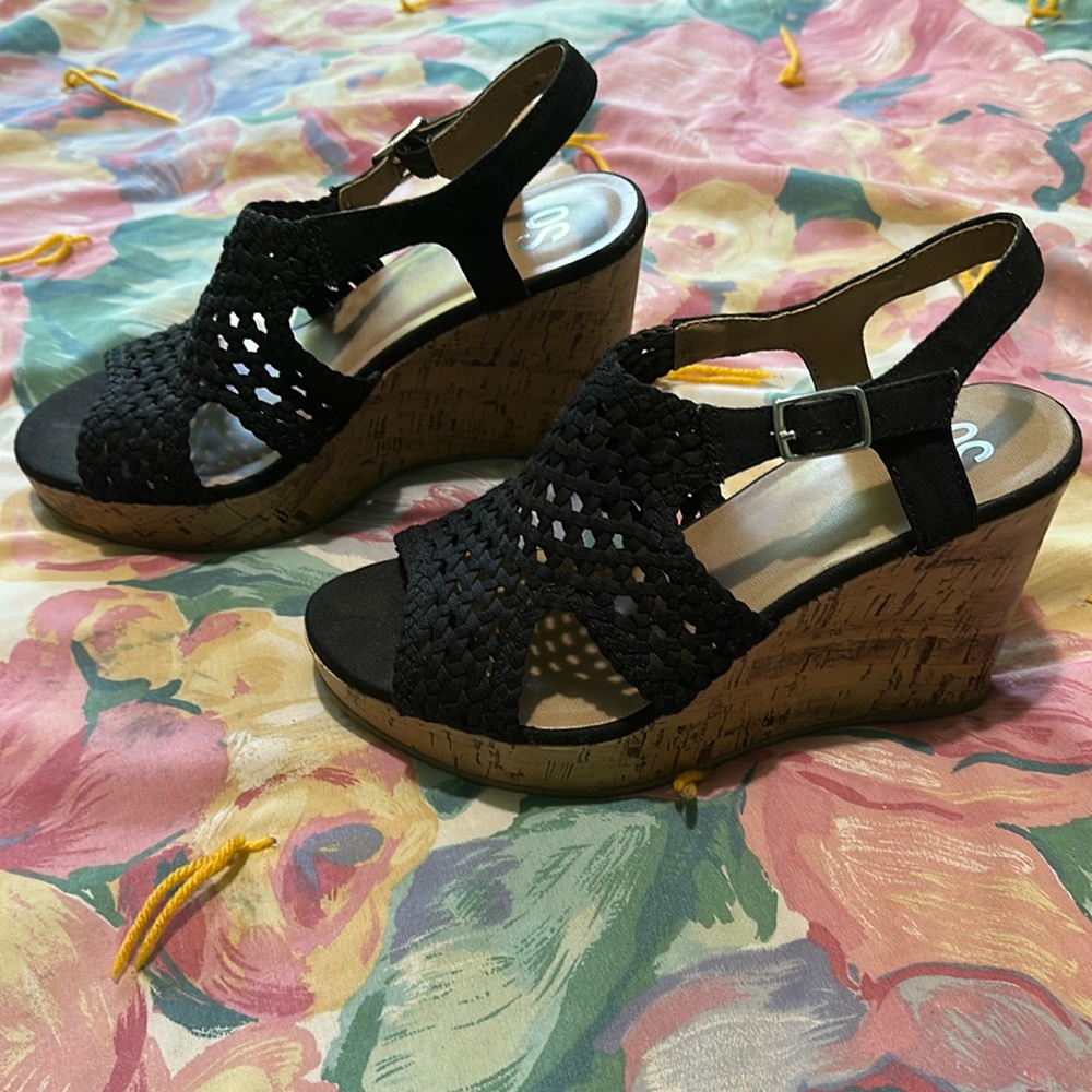SO Black Strappy Wedges / Platform, 4 inch tall - Size 8 1/2 M